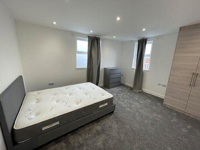 1 Bedroom Flat To Rent In Cedar Road, NW2