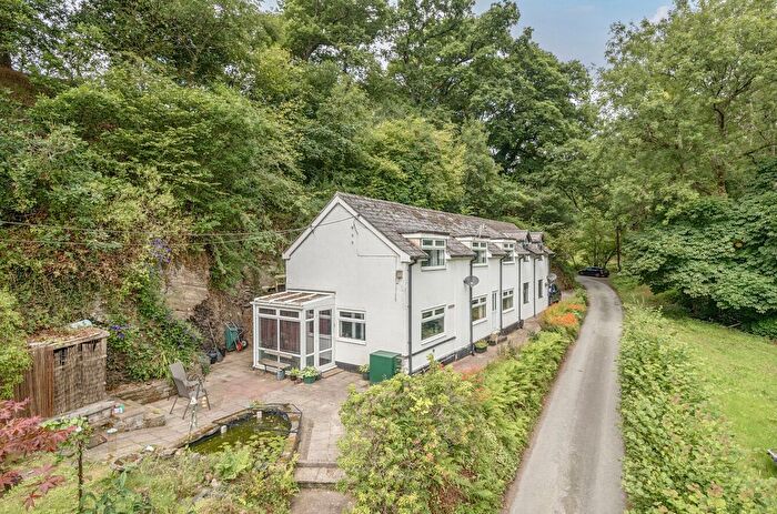 3 Bedroom Detached House For Sale In Trefeglwys, Caersws, Powys, SY17