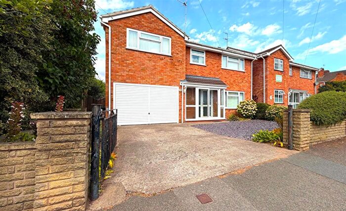 4 Bedroom Detached House For Sale In Solitaire Avenue, Worcester, WR2