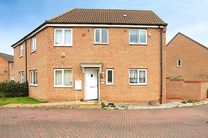 3 Bedroom Semi Detached House For Sale In Flora Close, Peterborough, PE2