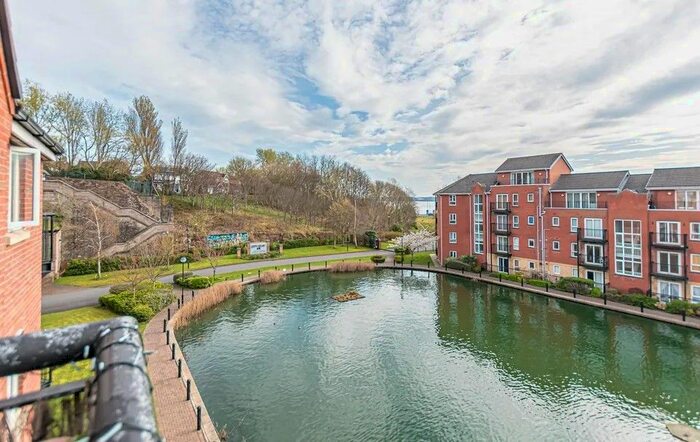 2 Bedroom Flat To Rent In Ellerman Road, City Centre, L3