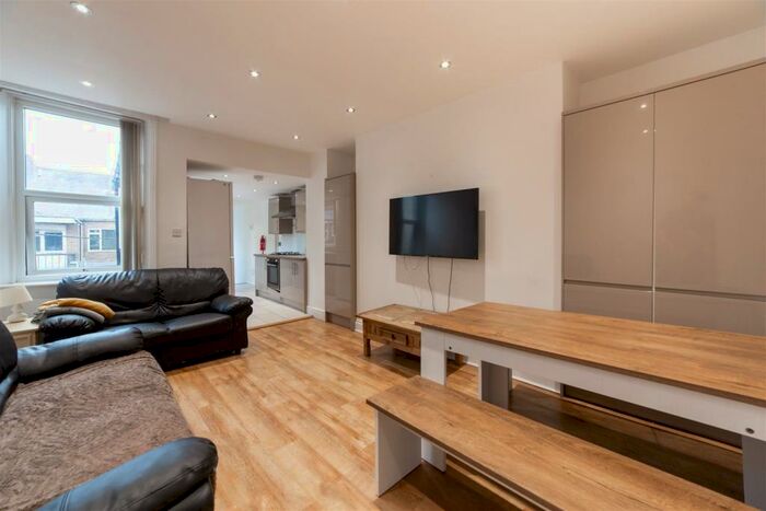 5 Bedroom Maisonette To Rent In &#;pppw - Warwick Street, Heaton, NE6
