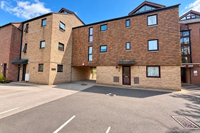 1 Bedroom Flat For Sale In Diana Court, Lymington Road, Highcliffe, Dorset., BH23