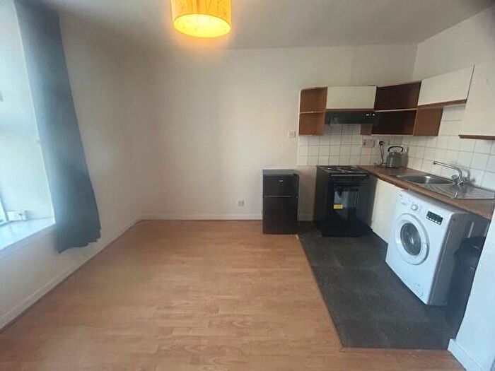 1 Bedroom Flat To Rent In G/L City Road, Dundee, DD2
