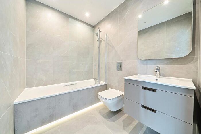 1 Bedroom Flat To Rent In High Street Slough, SL1