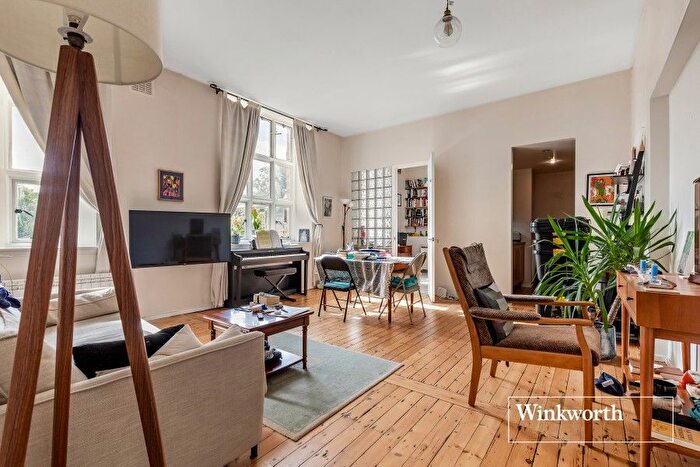 2 Bedroom Flat To Rent In St Gabriels Manor, SE5