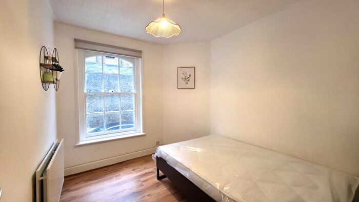 1 Bedroom Flat To Rent In Fanshaw Street, London, N1