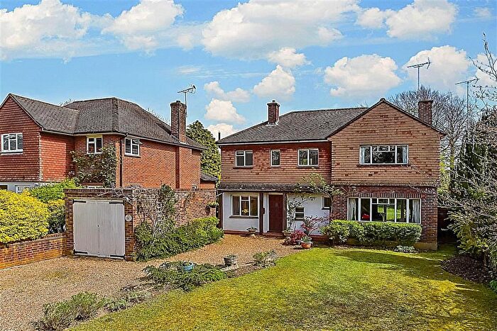 3 Bedroom Detached House For Sale In Yarm Court Road, Leatherhead, Surrey, KT22