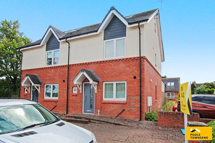 3 Bedroom Semi Detached House For Sale In Spring Grove, Barrow-in-furness, LA14