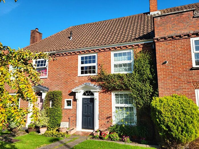 4 Bedroom Terraced House For Sale In St Cross Court, Winchester, SO23