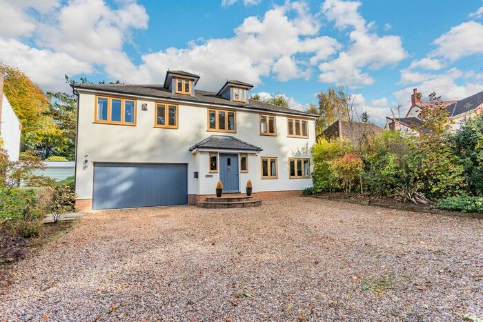 6 Bedroom Detached House For Sale In Spring Close, Boughton, Northamptonshire, NN2