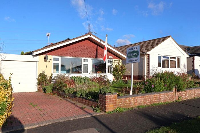 3 Bedroom Detached Bungalow For Sale In Viking Way, Horndean, PO8