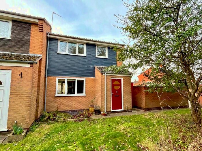 3 Bedroom End Of Terrace House To Rent In Hayden Walk, Oadby, Leicester, Leicestershire, LE2