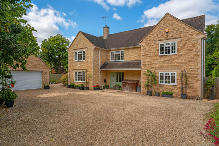 5 Bedroom Detached House For Sale In Church Lane, Gloucestershire, Toddington, GL54