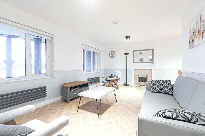 2 Bedroom Apartment To Rent In Bellamys Court, Abbotshade Road, London, SE16