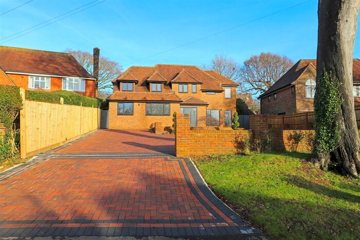 7 Bedroom Detached House To Rent In Woodlands, Hove, BN3