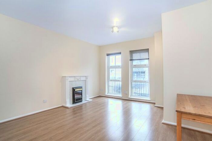 2 Bedroom Flat To Rent In Bridge View Court, Grange Road, London, SE1