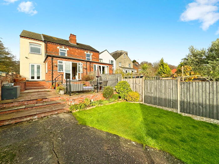 4 Bedroom Semi Detached House For Sale In Common Side, Church Gresley, DE11