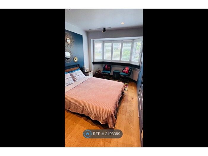 3 Bedroom Detached House To Rent In Hounslow, Hounslow, TW3