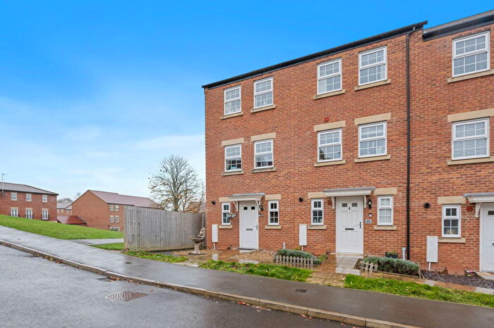 3 Bedroom End Of Terrace House For Sale In Jubilee Street, Rothwell, NN14