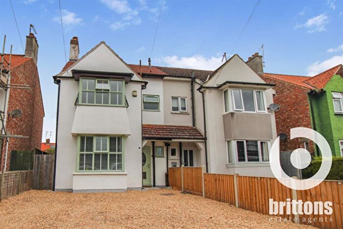 3 Bedroom Semi-Detached House For Sale In Wootton Road, Gaywood, King's Lynn, PE30