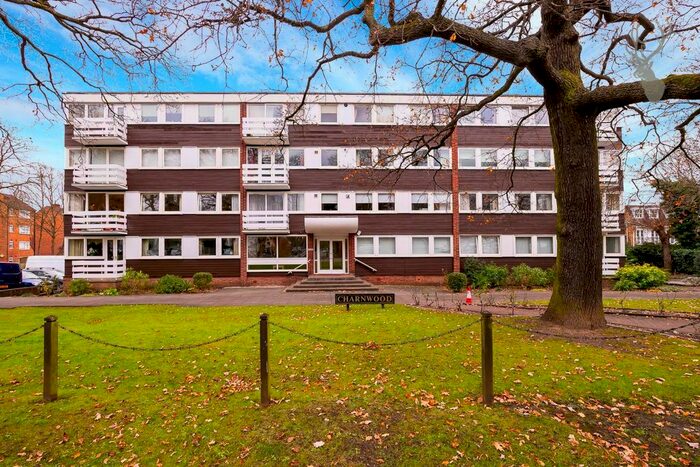 2 Bedroom Flat To Rent In High Road, Buckhurst Hill, Essex IG9