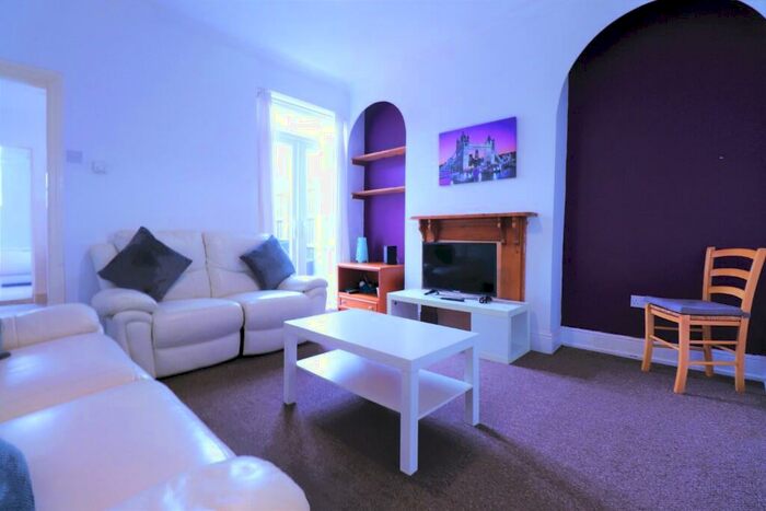 4 Bedroom Terraced House To Rent In Leslie Road, Birmingham, B16