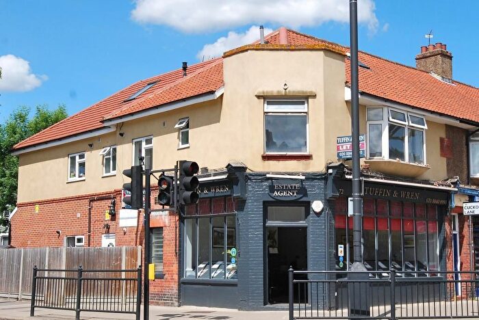 1 Bedroom Flat To Rent In Greenford Avenue, Hanwell, London, W7