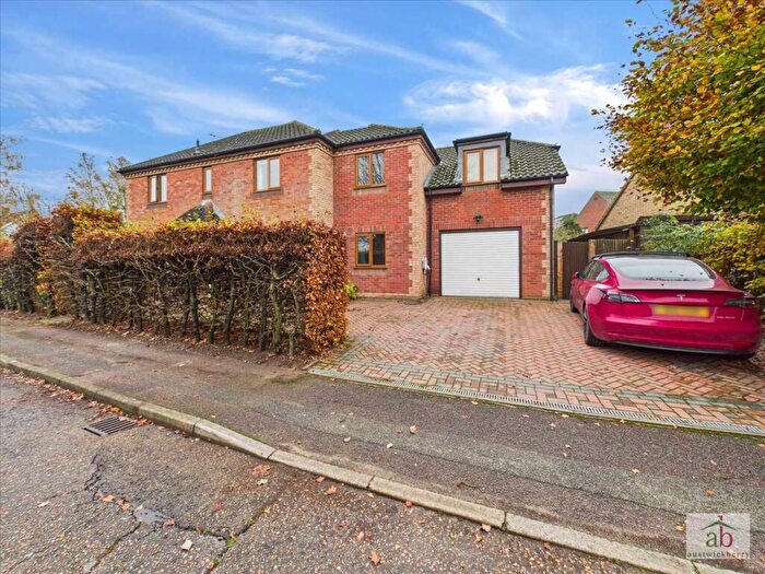 5 Bedroom Detached House For Sale In Squires Lane, Martlesham Heath, Ipswich, IP5