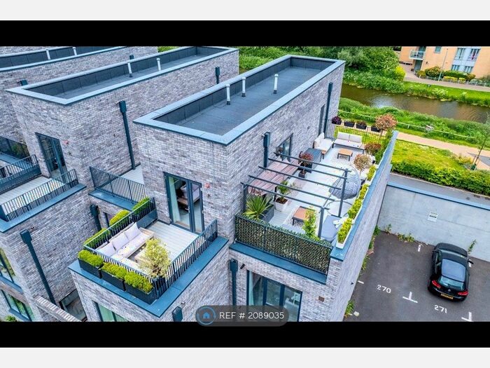 5 Bedroom Semi-Detached House To Rent In Wharf Road, Chelmsford, CM2