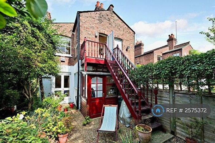 2 Bedroom Maisonette To Rent In Widdenham Road, London, N7