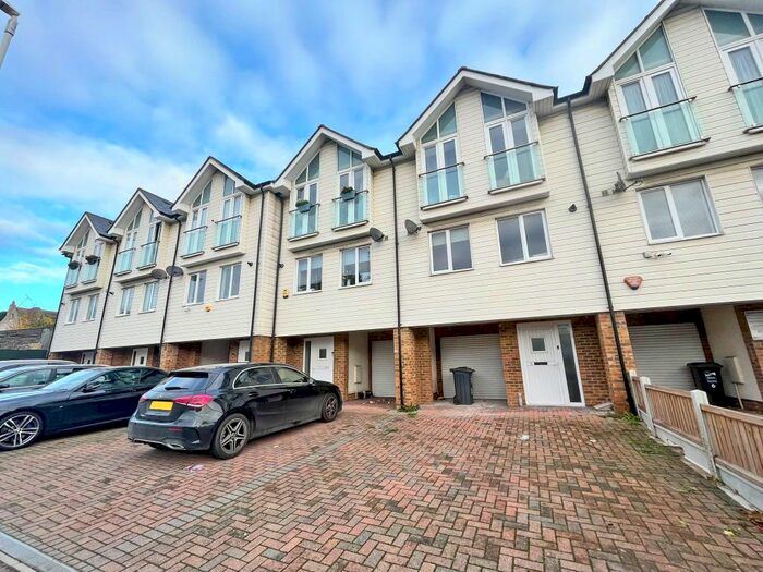 3 Bedroom Terraced House To Rent In Kings Mews, Margate, CT9