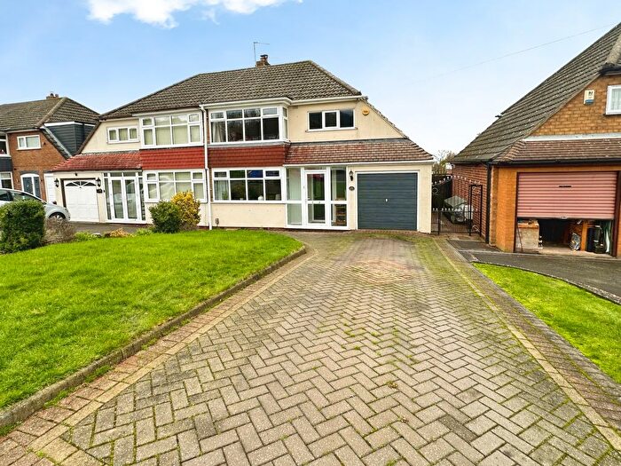 3 Bedroom Semi Detached House For Sale In Farrington Road, Wolverhampton, WV4