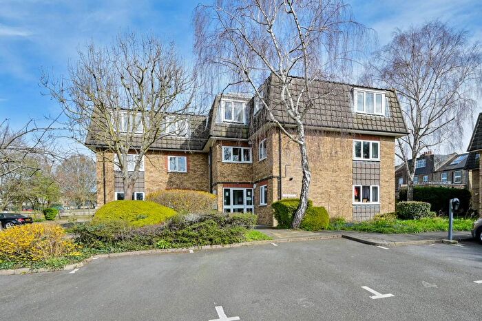 1 Bedroom Flat For Sale In Green Lane, Ealing, London, W7