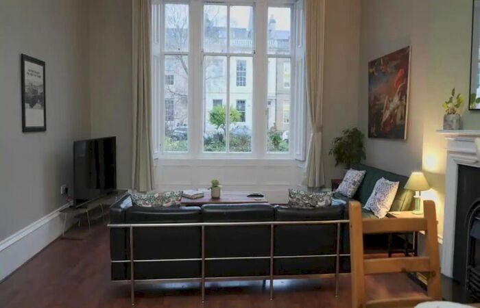 1 Bedroom Flat To Rent In Lansdowne Crescent, Glasgow, G20