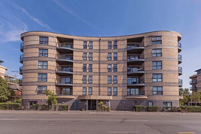 2 Bedroom Flat For Sale In Trevenna, - Windsor Road, Slough, SL1
