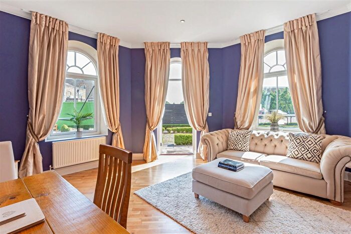 1 Bedroom Property To Rent In Hilda Road, Southall, UB2