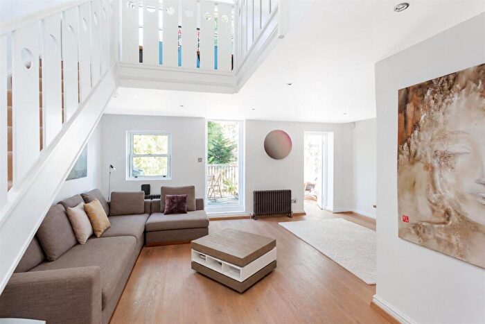 3 Bedroom Flat For Sale In Greencroft Gardens, South Hampstead, NW6