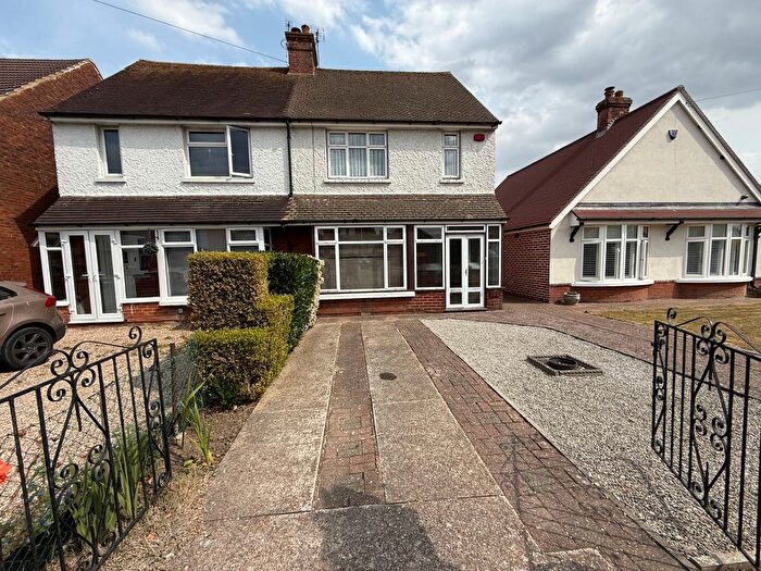 3 Bedroom Semi Detached House To Rent In Kingsnorth Road, Ashford, TN23