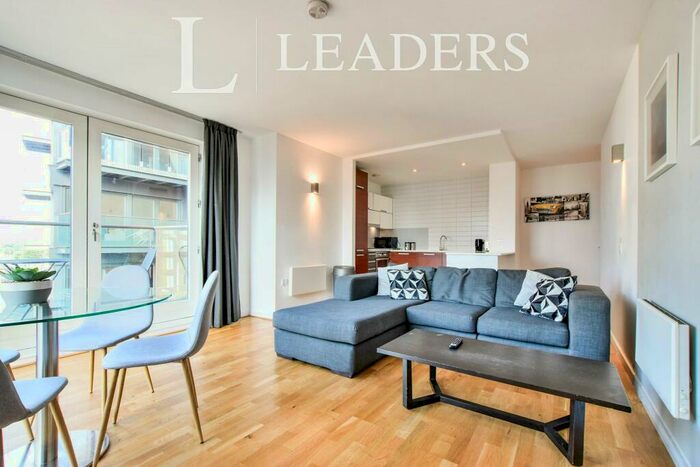 2 Bedroom Apartment To Rent In Skyline Central, Goulden Street, Manchester, M4