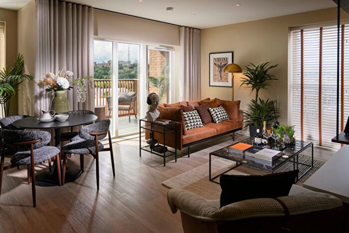 2 Bedroom Flat For Sale In Mary Neuner Road, London, N8