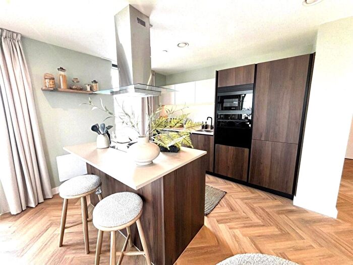 2 Bedroom Apartment To Rent In One Eastside, Jennens Road, Birmingham, West Midlands, B4