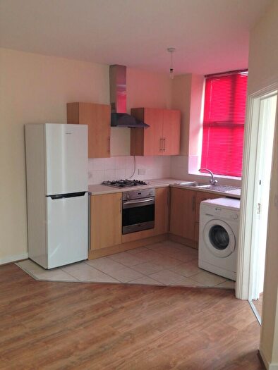 2 Bedroom Flat To Rent In Holmesdale Street, Cardiff(City), CF11