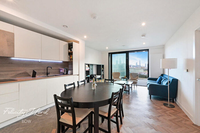 3 Bedroom Apartment For Sale In Makers Yard, London, E3