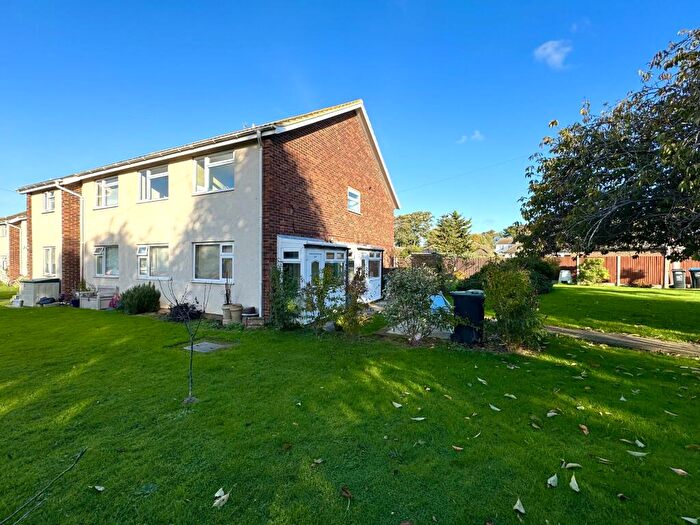 3 Bedroom Maisonette To Rent In Woodford Court, Birchington, CT7