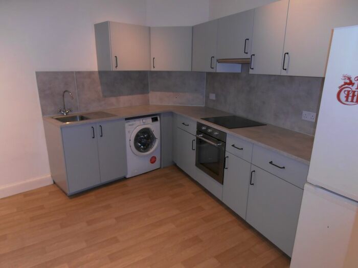 2 Bedroom Flat To Rent In Porters Avenue, Becontree, Dagenham RM9
