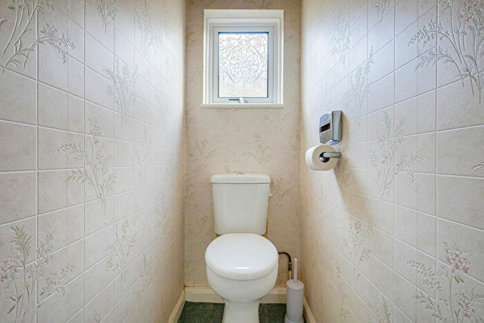 2 Bedroom Detached Bungalow For Sale In St. Johns Road, Benfleet, SS7