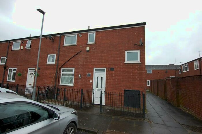 2 Bedroom End Of Terrace House To Rent In Thaxmead Drive, Newton Heath, Greater Manchester, M40