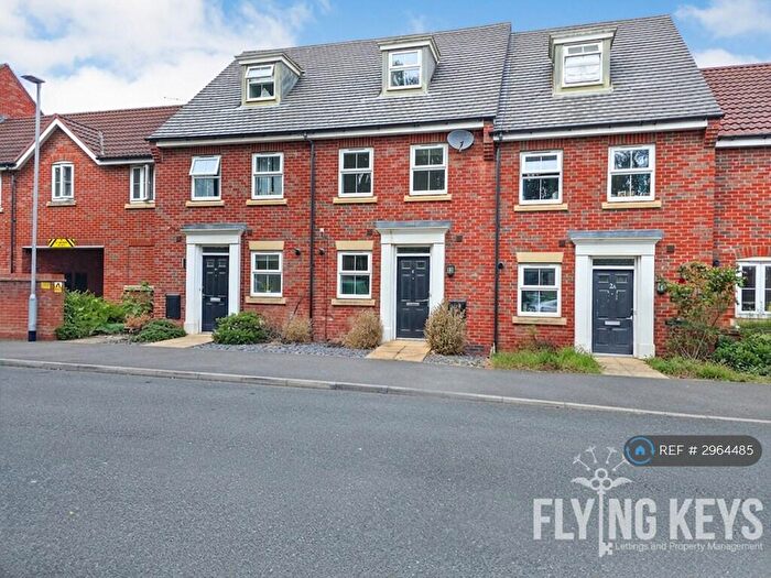 3 Bedroom Terraced House To Rent In Pach Way, Newark, NG24