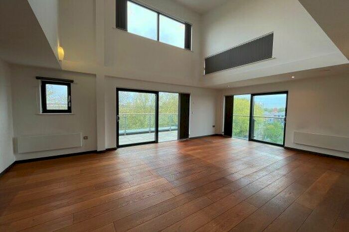 2 Bedroom Flat To Rent In Abbey Park Road, Leicester, LE4